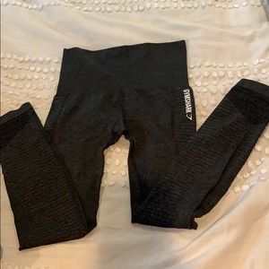 Gym shark leggings